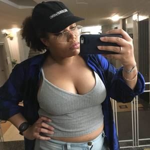 Meet your Posher, Kayla